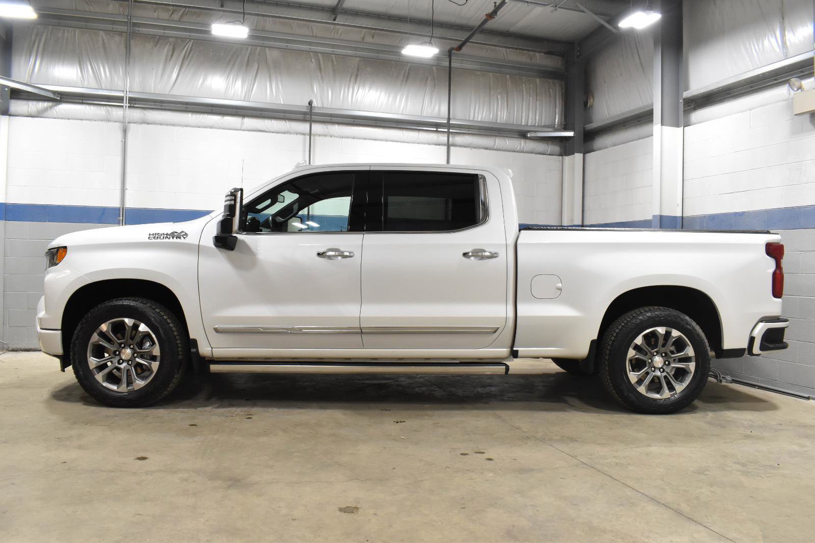 Used 2023 Chevrolet Silverado 1500 High Country w/ Max Trailering Package image 25