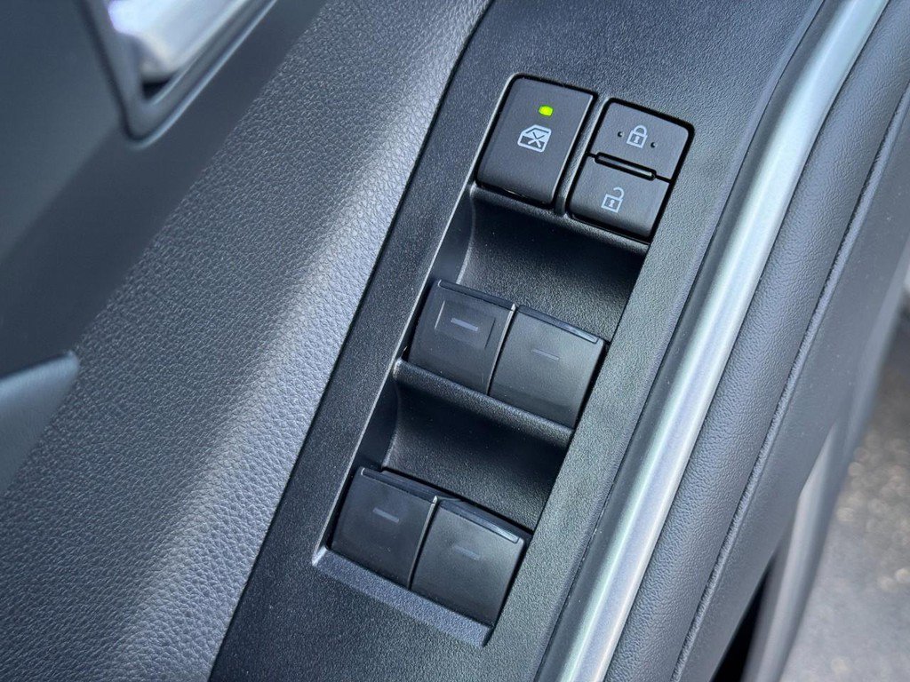 Certified 2025 Toyota Highlander XLE image 15