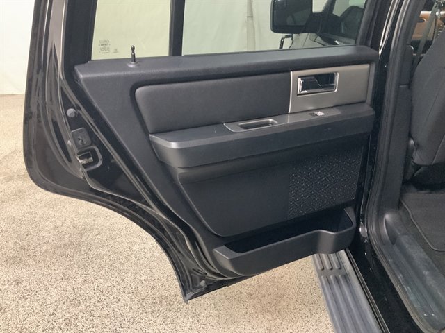 Used 2017 Ford Expedition XLT AWD/4WD image 18