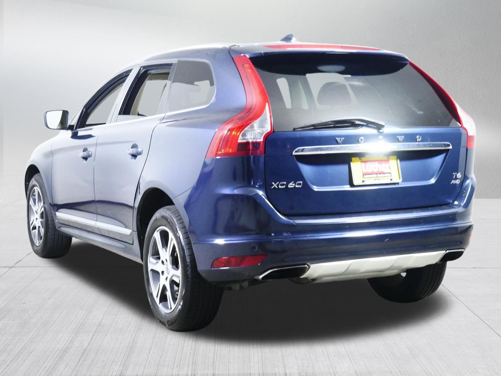 Used 2015 Volvo XC60 T6 AWD/4WD image 5