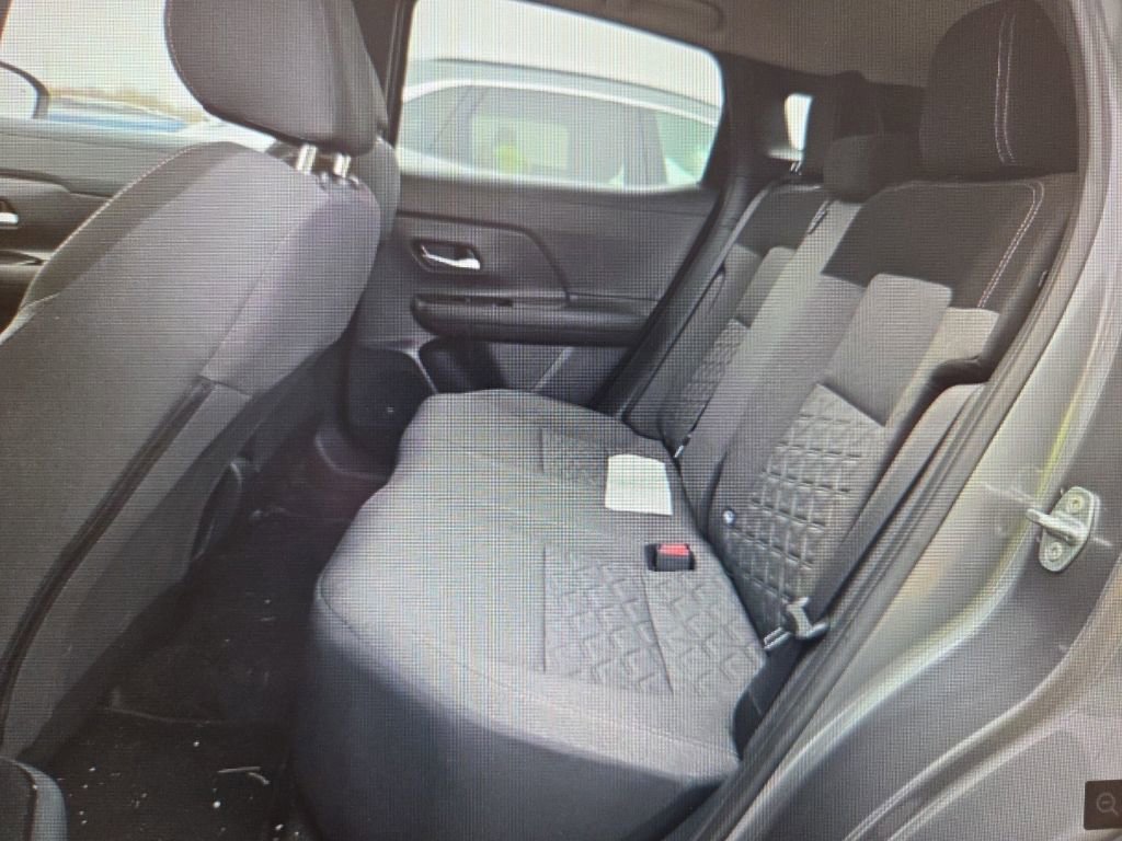 Used 2025 Nissan Kicks SV AWD/4WD image 12