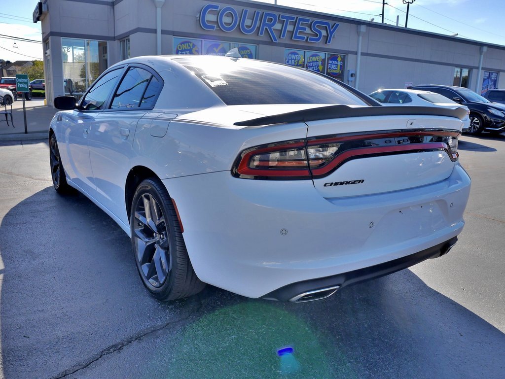 Used 2022 Dodge Charger SXT w/ Plus Group image 5