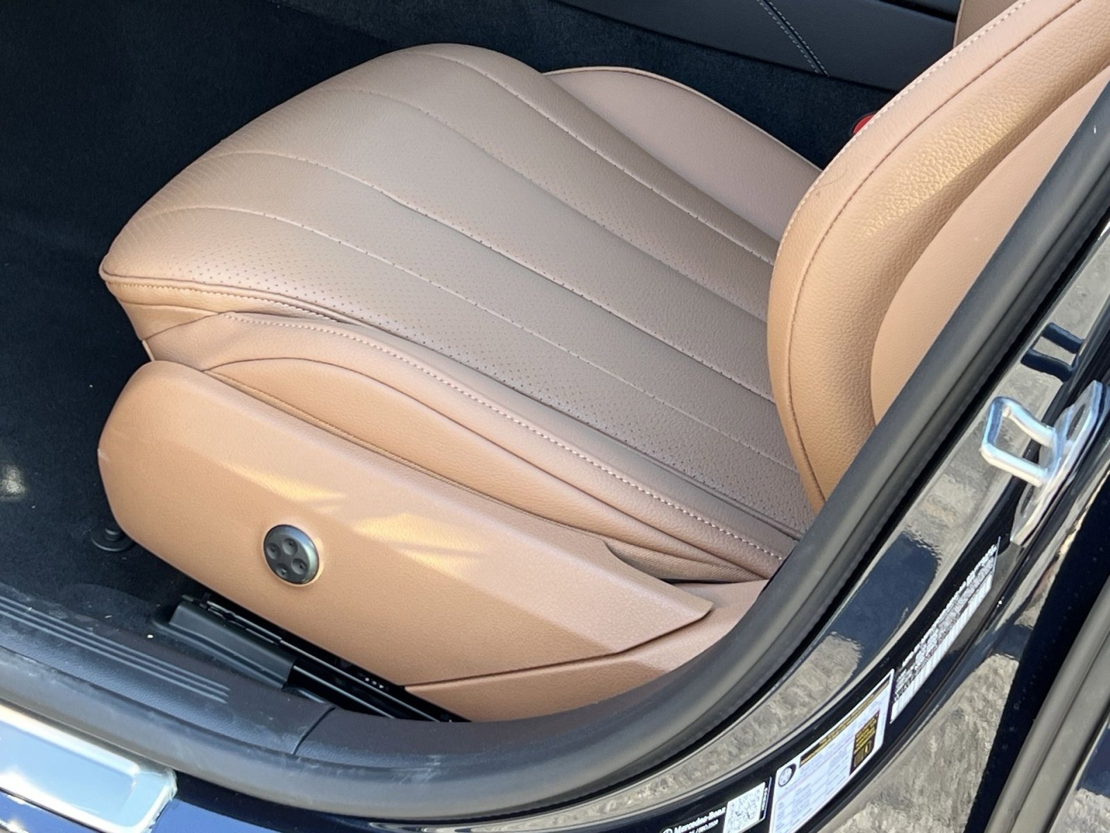 New 2026 Mercedes-Benz E 350 4MATIC Sedan image 12