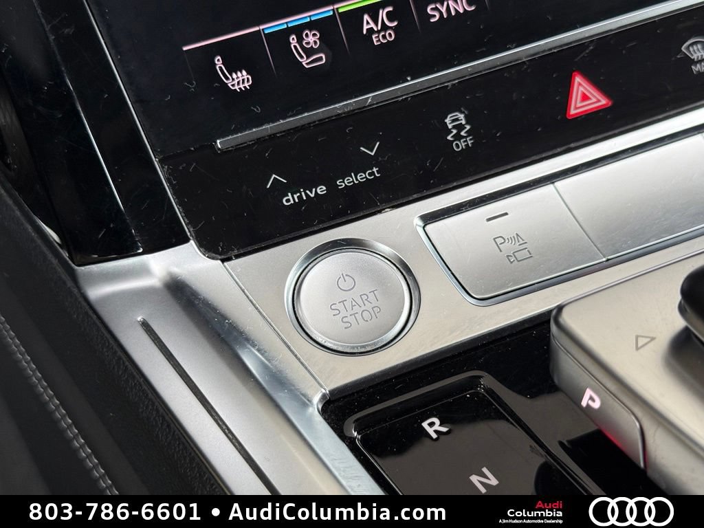 Used 2019 Audi e-tron Prestige w/ Prestige Package AWD/4WD image 31