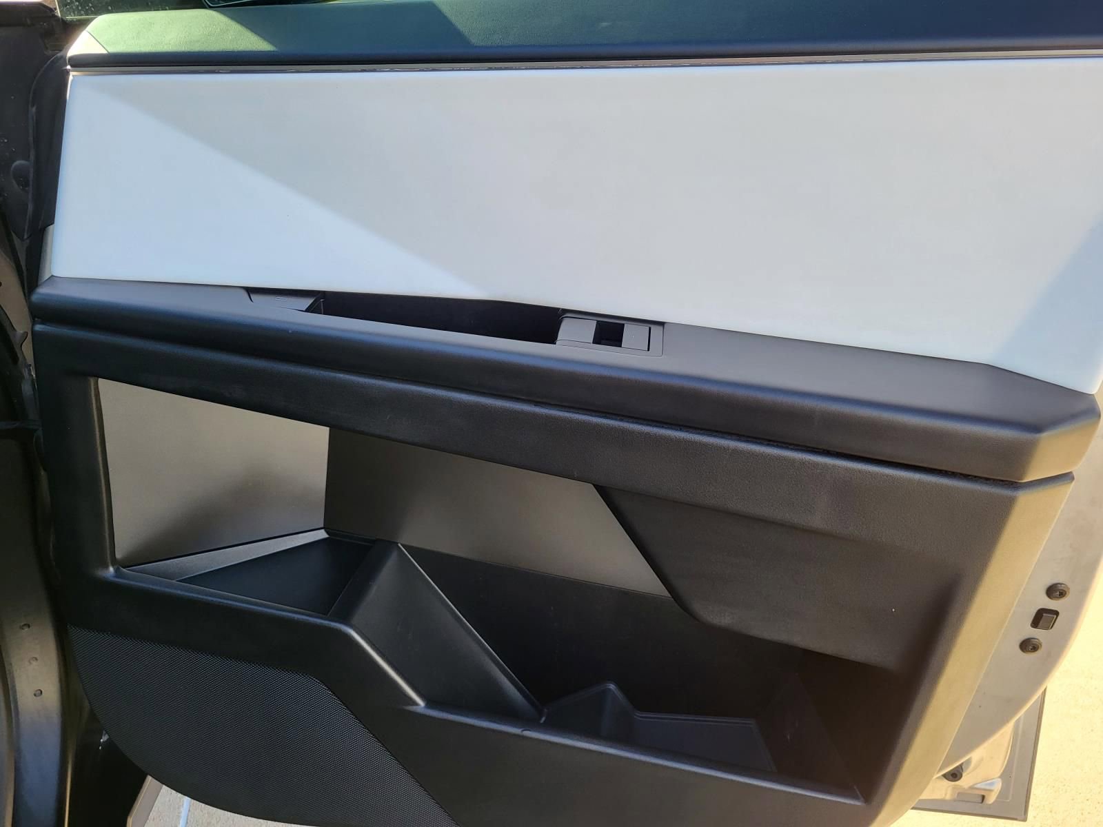 Used 2024 Tesla Cybertruck Cyberbeast image 13