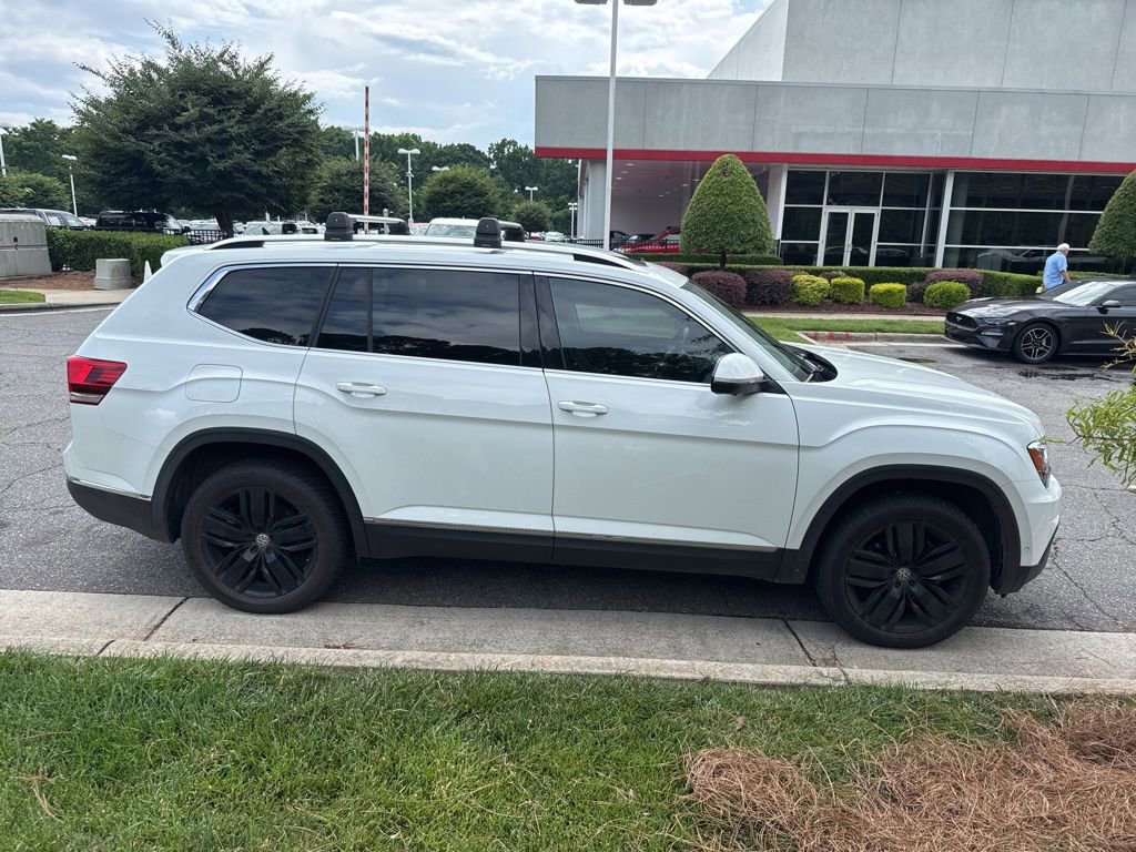 Used 2018 Volkswagen Atlas SEL Premium AWD/4WD image 3