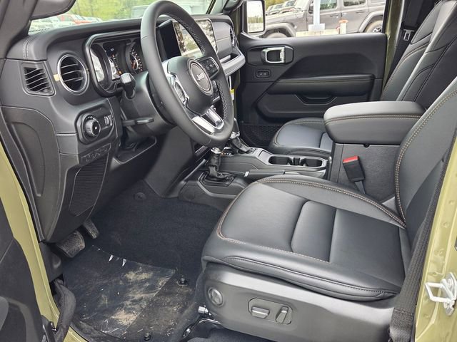 New 2026 Jeep Wrangler Unlimited Sahara AWD/4WD image 15