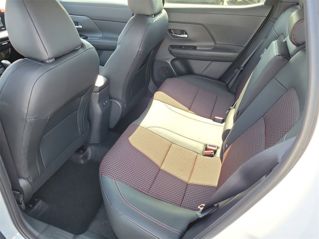 New 2026 Nissan Kicks SR image 12