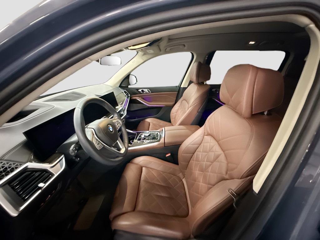 Certified 2024 BMW X7 xDrive40i w/ Premium Package image 18