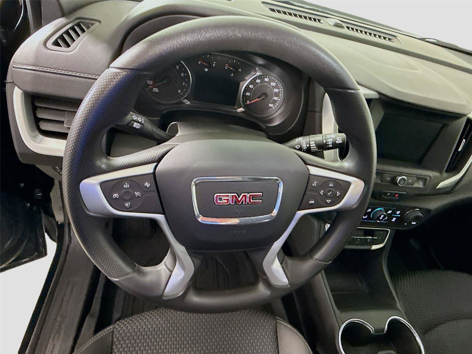 Used 2023 GMC Terrain SLE w/ Driver Convenience Package FWD image 5