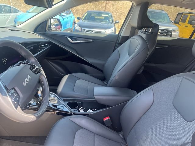 Certified 2023 Kia Niro EX Touring image 11