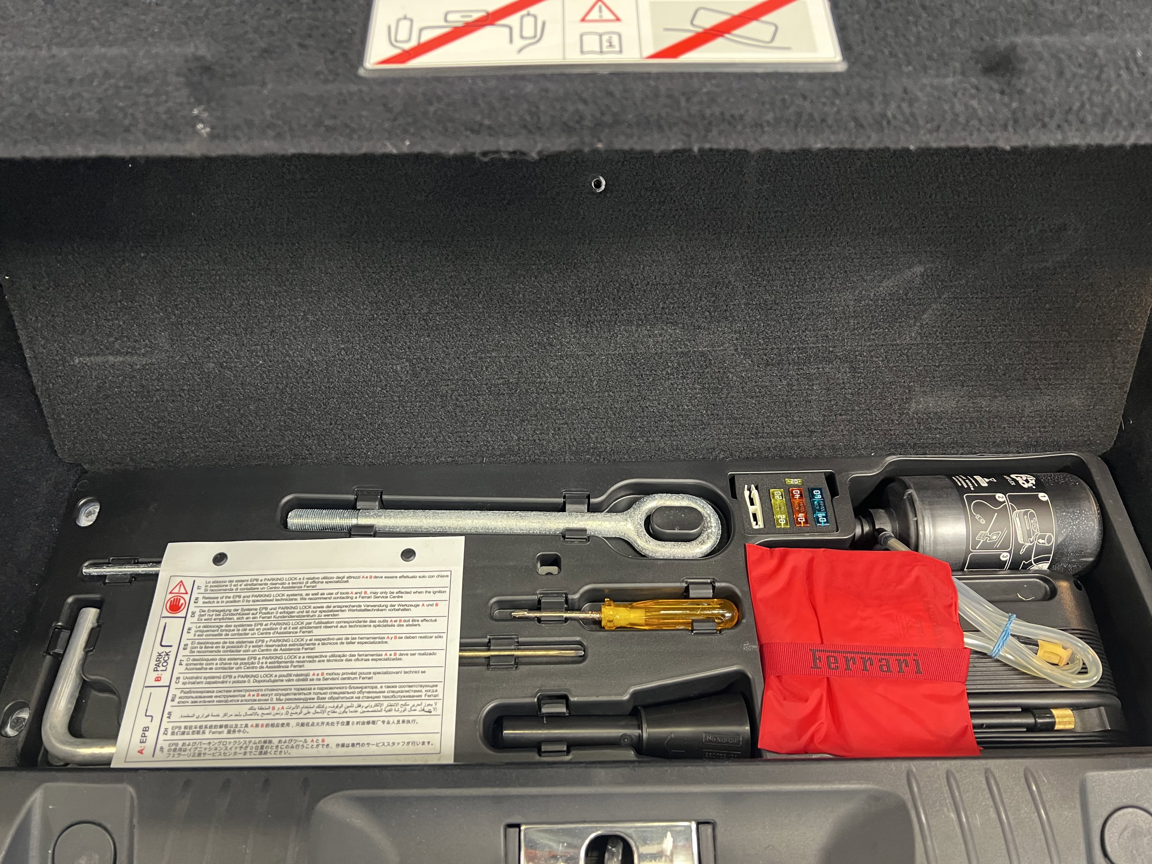 Used 2017 Ferrari California T image 14