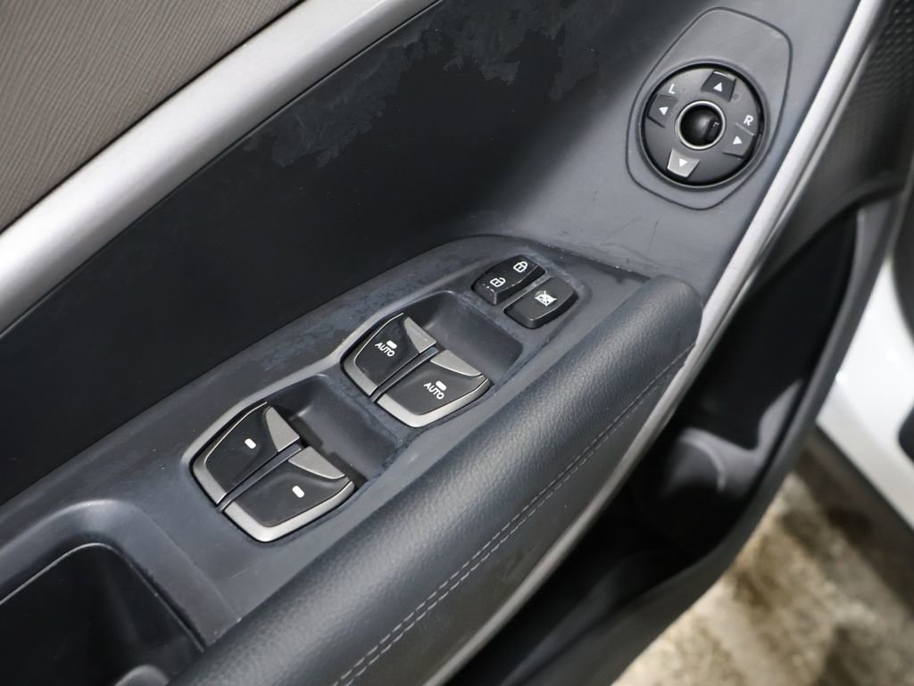 Used 2015 Hyundai Santa Fe Sport image 13