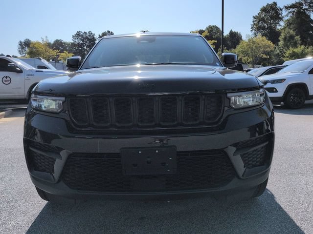 Used 2023 Jeep Grand Cherokee Altitude AWD/4WD image 8