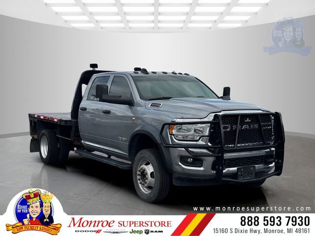 Used 2022 RAM 5500 Tradesman w/ Chrome Appearance Group AWD/4WD image 1