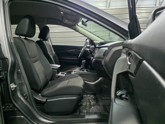 Used 2020 Nissan Rogue S image 14