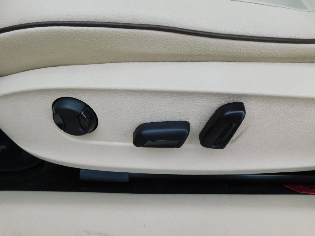 Used 2016 Volkswagen Passat 1.8T SE w/ Lighting Package (P06) image 29