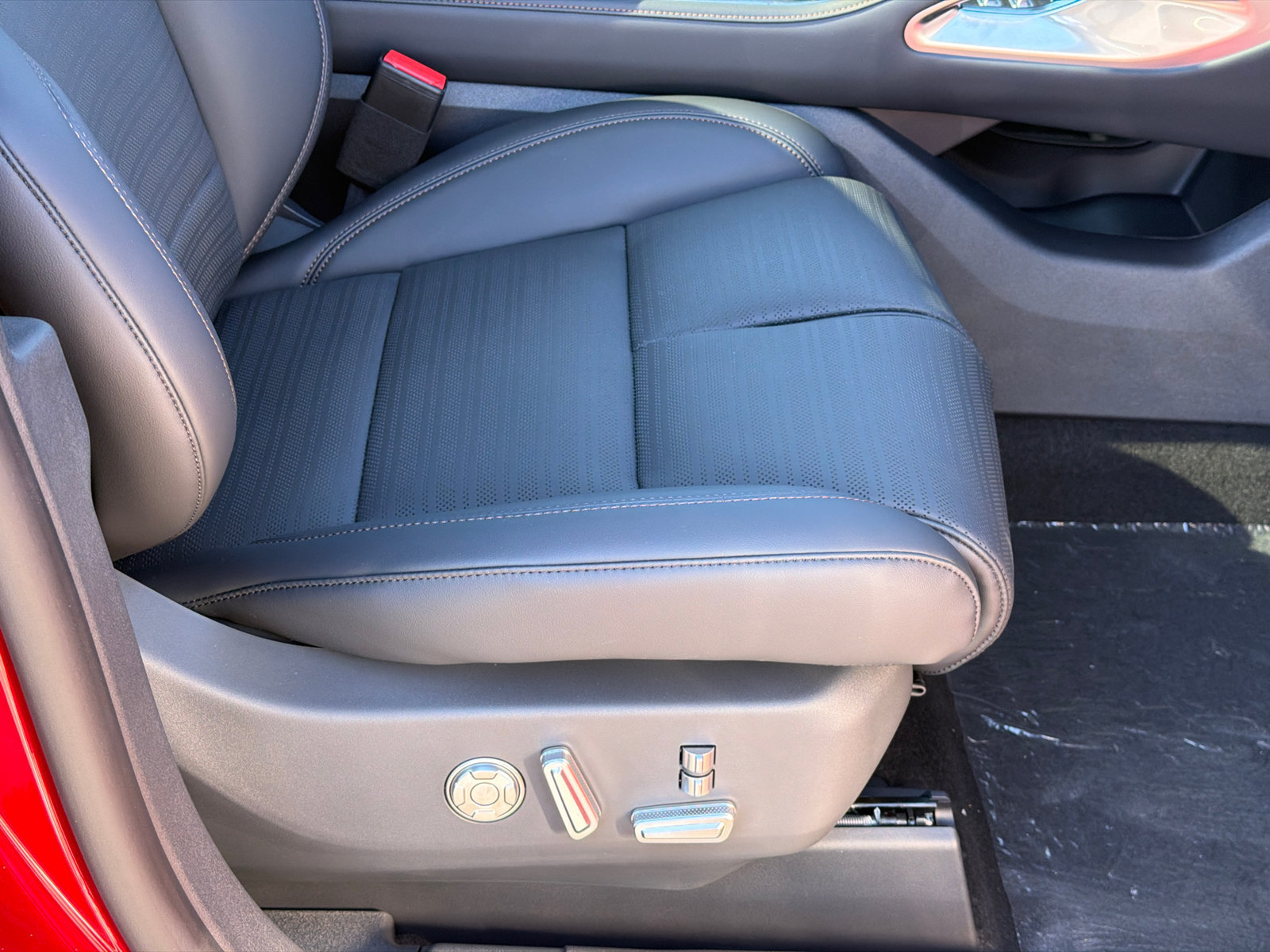 New 2026 Lincoln Nautilus Reserve AWD/4WD image 12