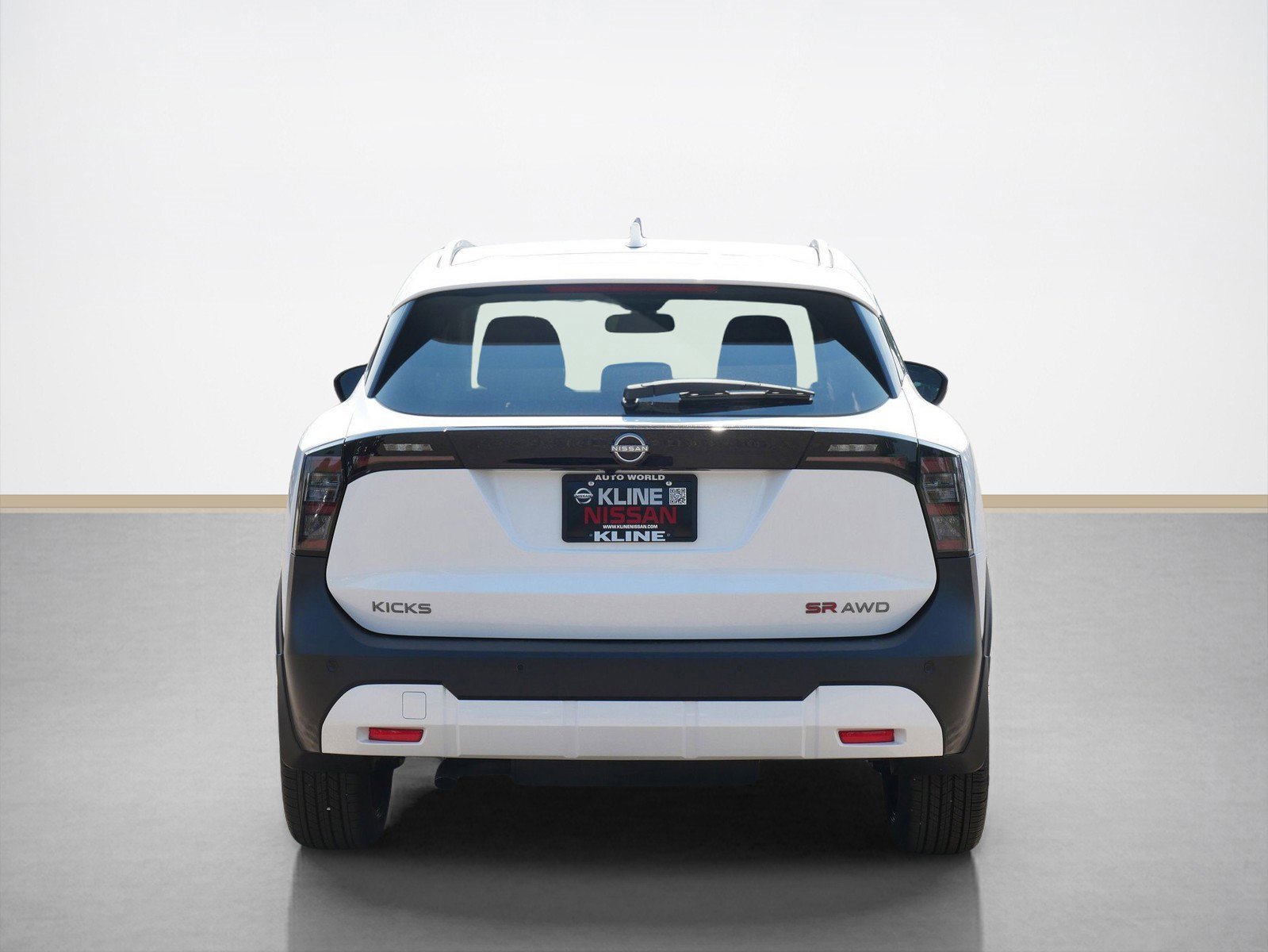 New 2025 Nissan Kicks SR w/ SR Premium Package image 3