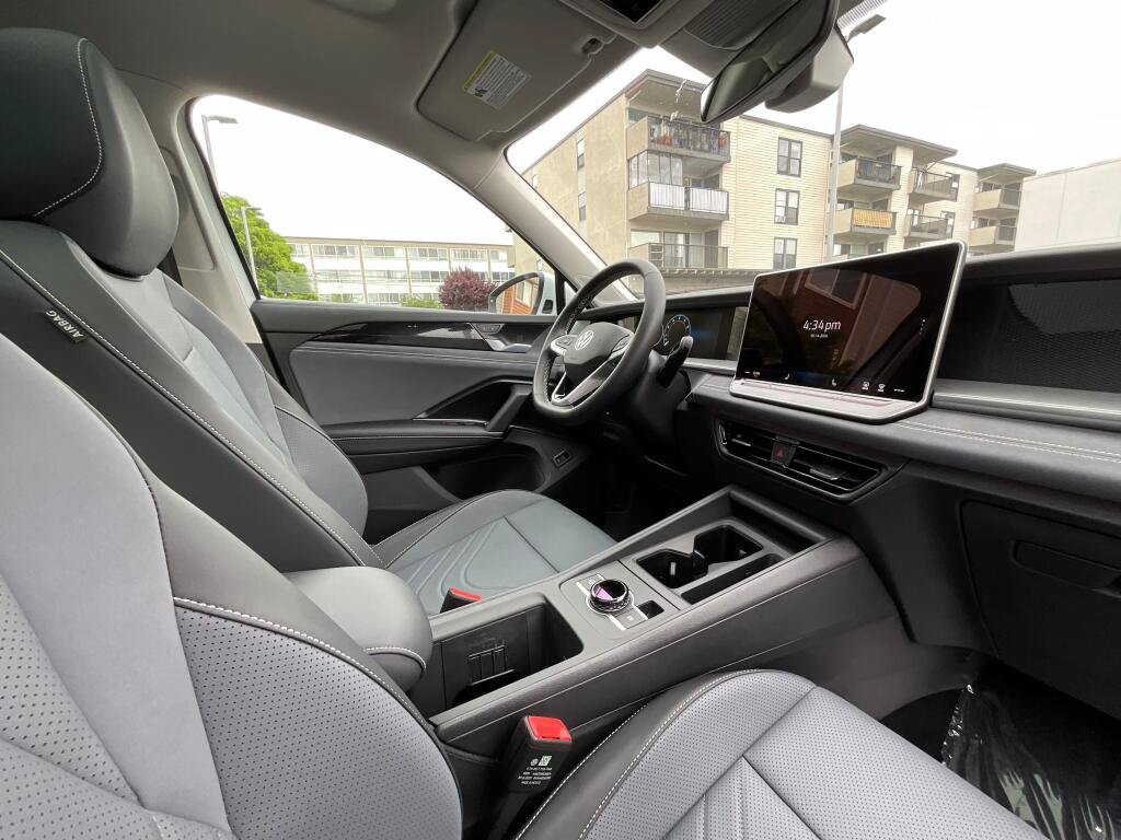 New 2026 Volkswagen Tiguan SE AWD/4WD image 19