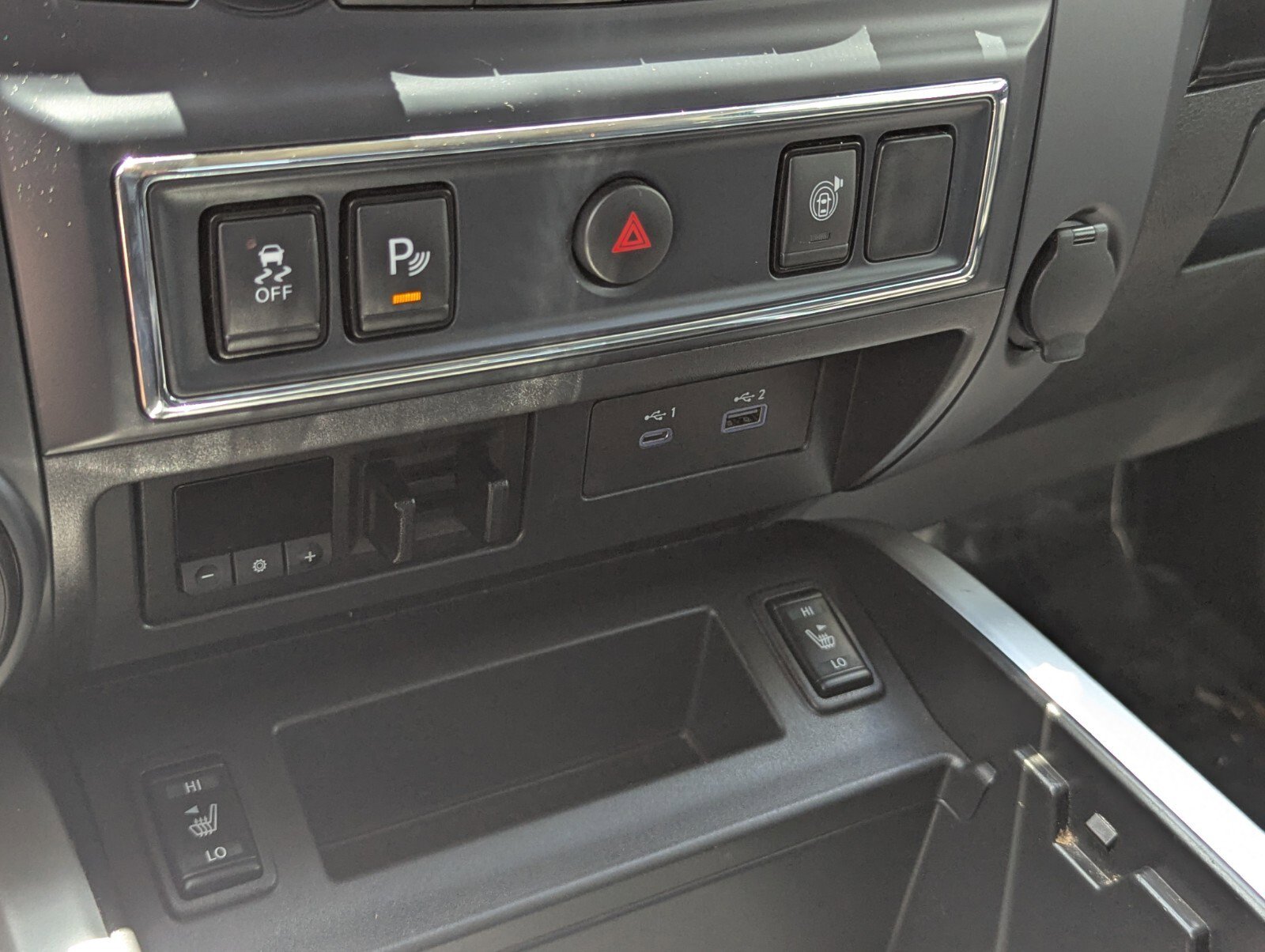 Certified 2023 Nissan Titan SV w/ SV Convenience Package AWD/4WD image 28