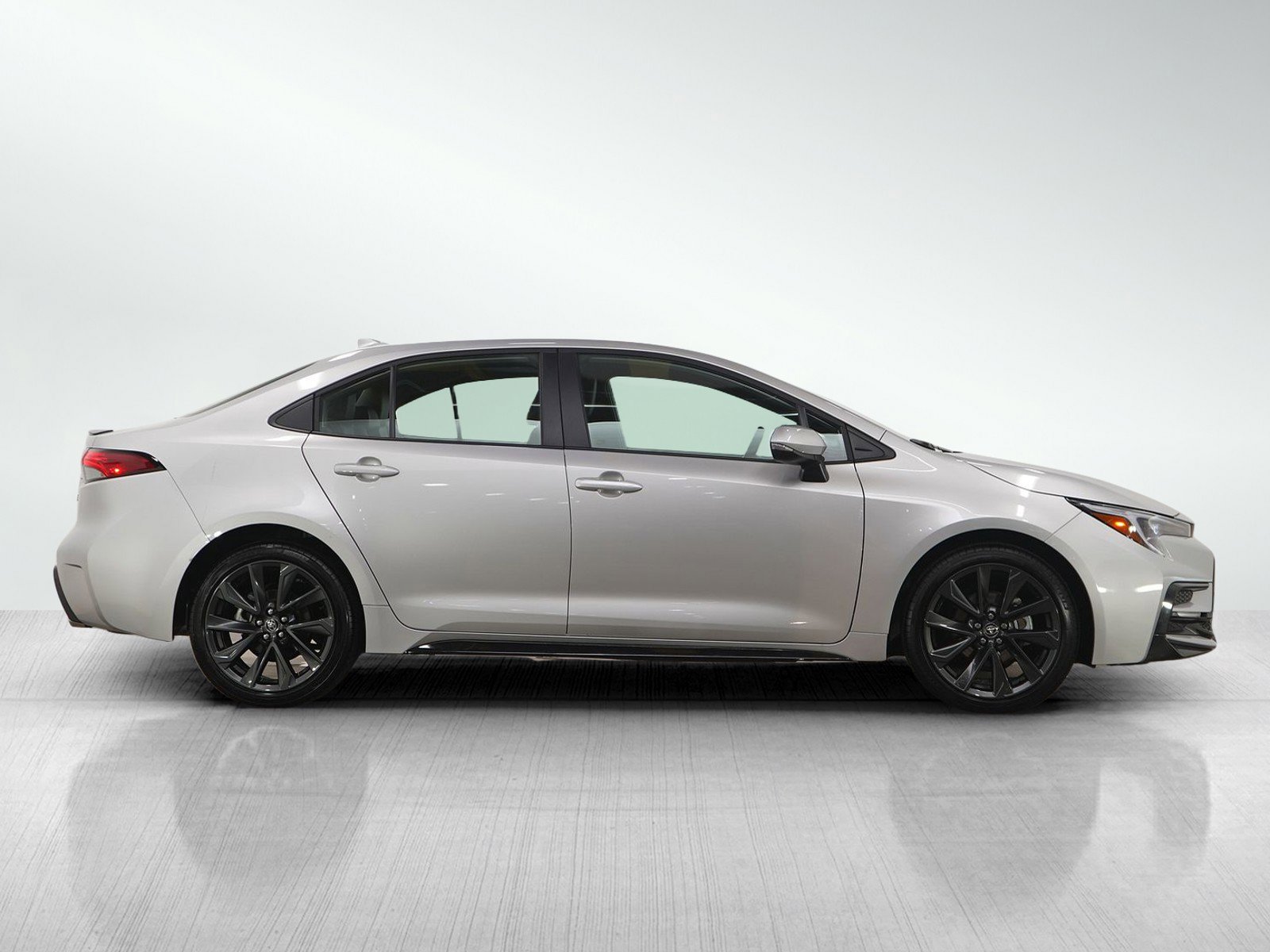 Used 2025 Toyota Corolla XSE image 6