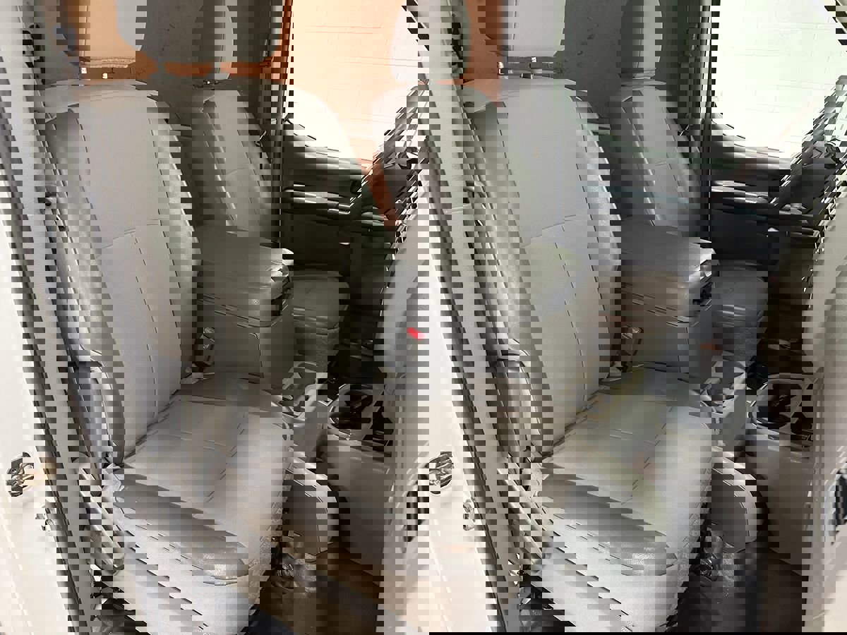 Used 2018 Nissan NV 2500 SV w/ Rear Door Glass Package image 13