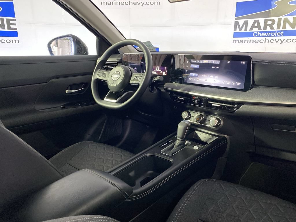 Used 2025 Nissan Kicks SV w/ SV Premium Package AWD/4WD image 26