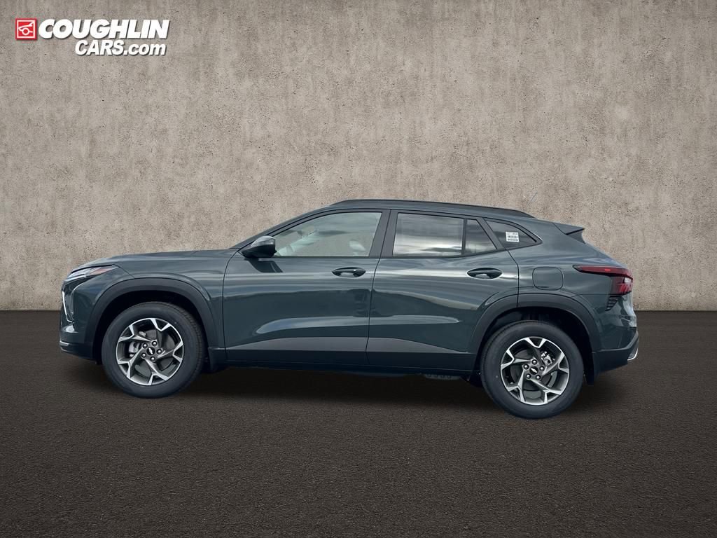 New 2026 Chevrolet Trax LT w/ Driver Confidence Package FWD image 4