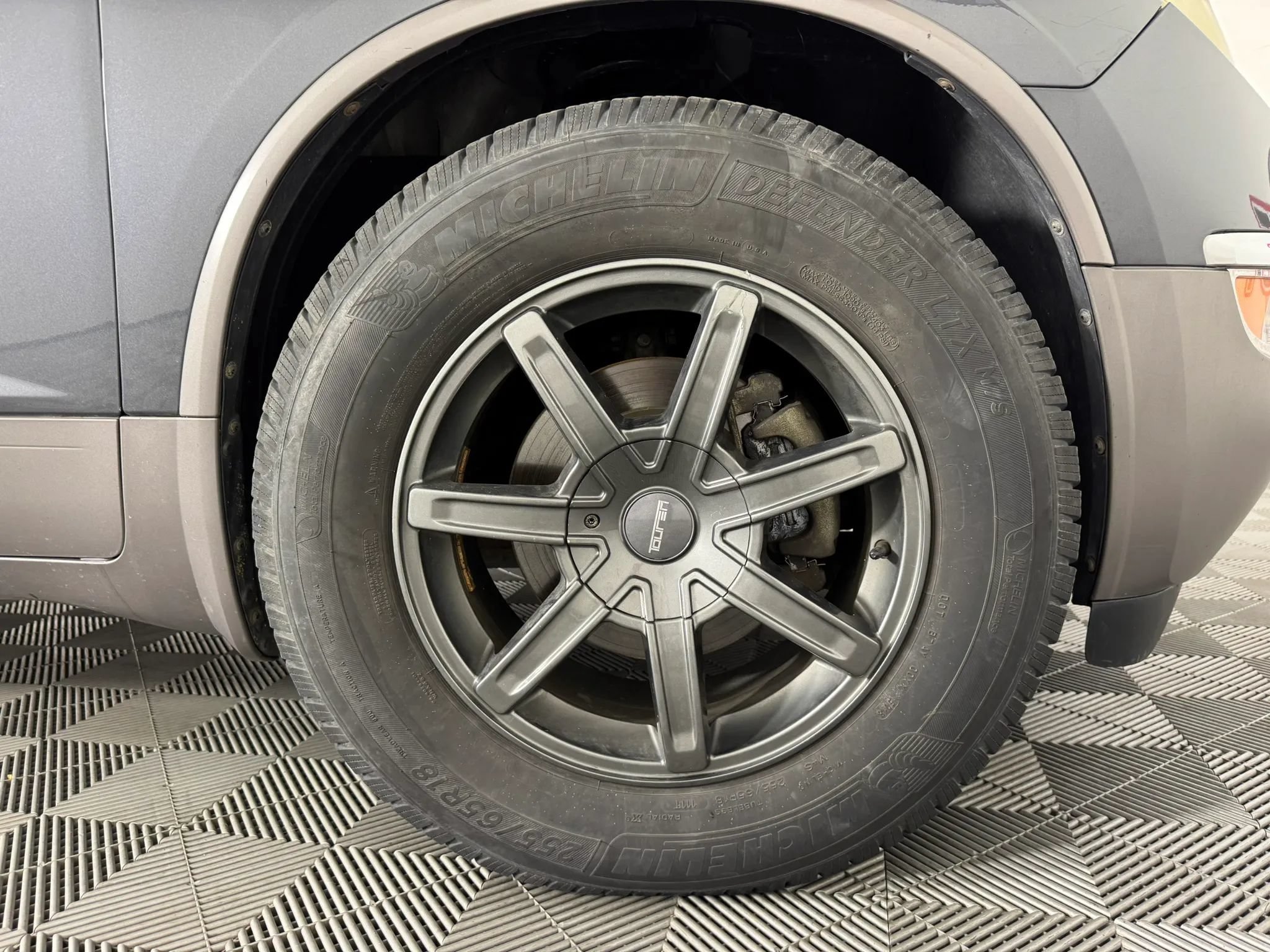 Used 2011 Buick Enclave CXL w/ Trailering Provision Package AWD/4WD image 44