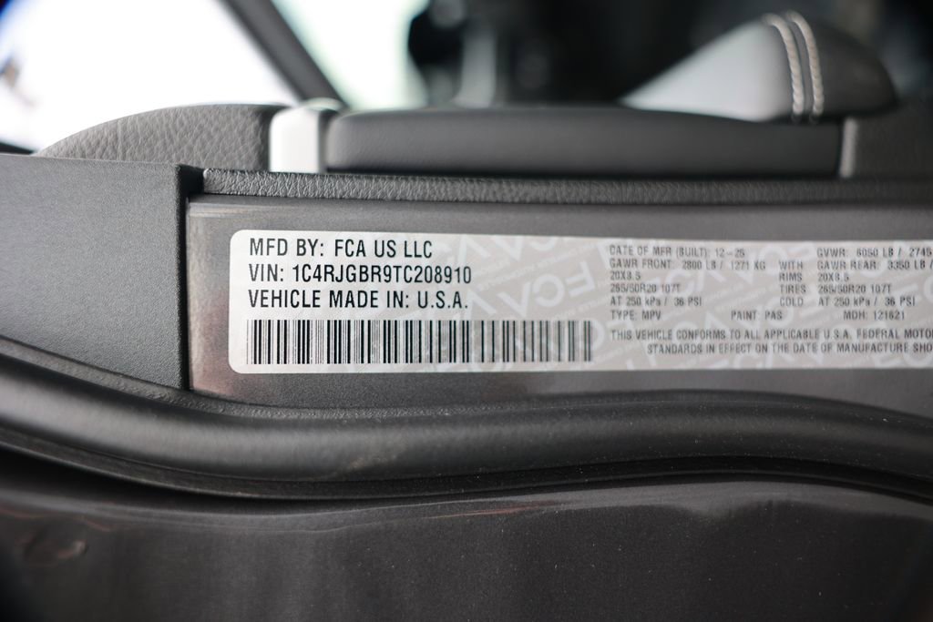 New 2026 Jeep Grand Cherokee Limited w/ MOPAR Finishing Package image 36