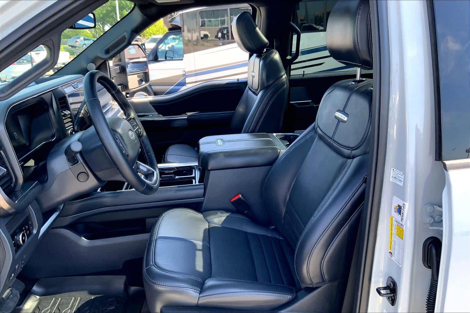 Used 2026 Ford F250 Platinum AWD/4WD image 8