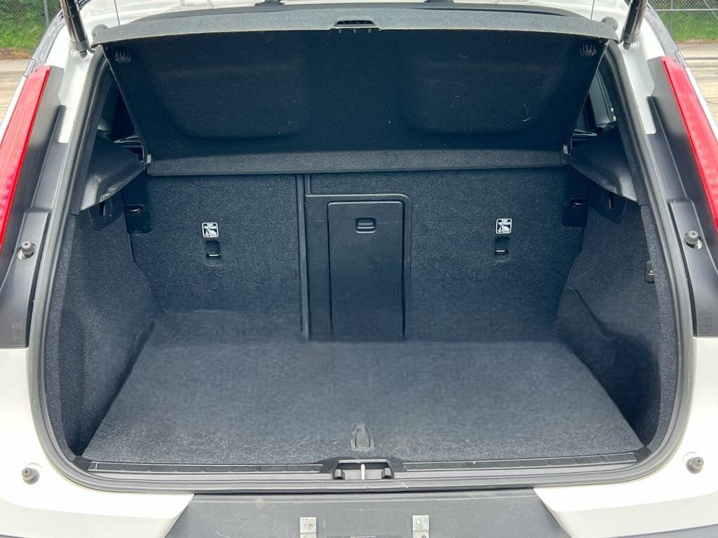Used 2023 Volvo XC40 Recharge Ultimate AWD/4WD image 42