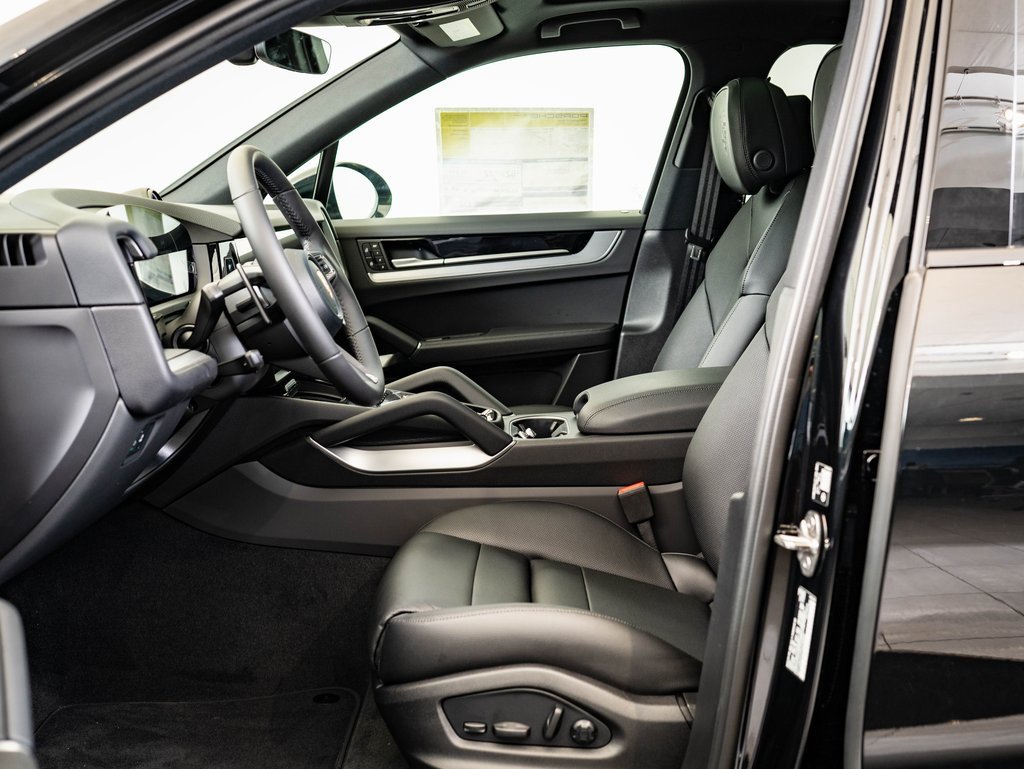 New 2026 Porsche Cayenne S image 5
