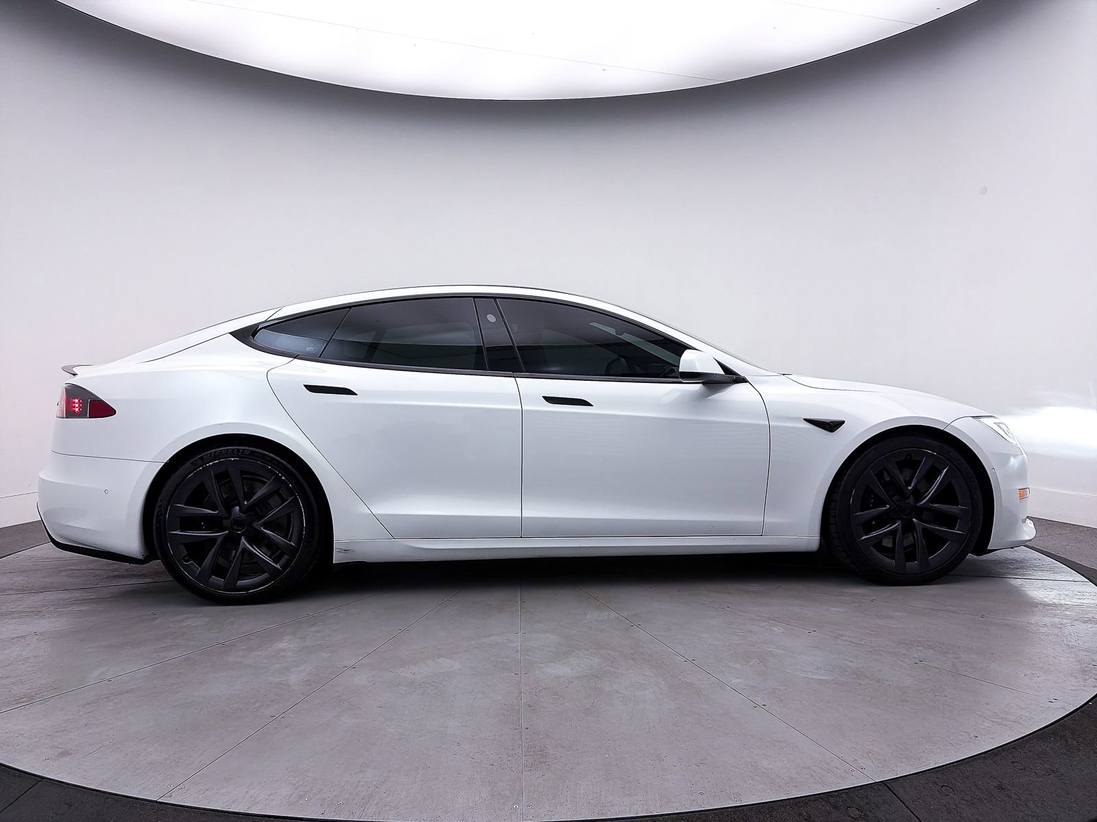 Used 2021 Tesla Model S Plaid AWD/4WD image 33