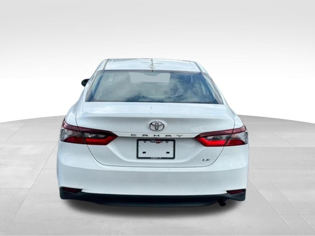 Used 2024 Toyota Camry LE FWD image 5