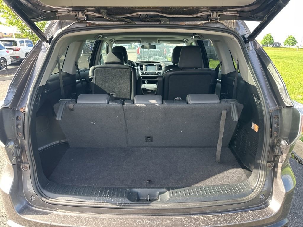 Used 2014 Toyota Highlander Limited AWD/4WD image 10