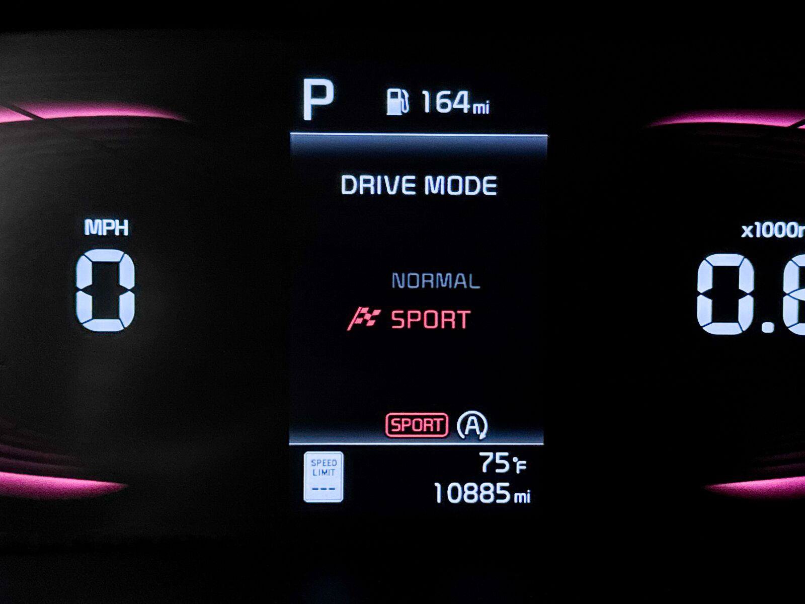 Used 2025 Kia Soul LX w/ LX Technology Package FWD image 9