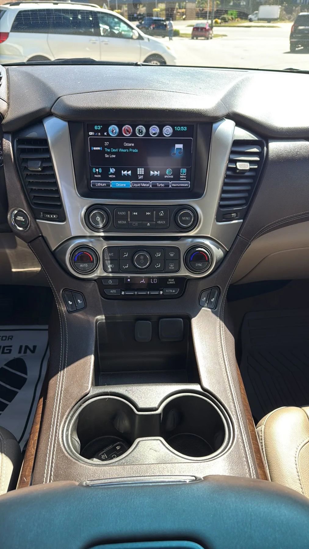 Used 2019 Chevrolet Tahoe LT w/ LT Signature Package AWD/4WD image 21