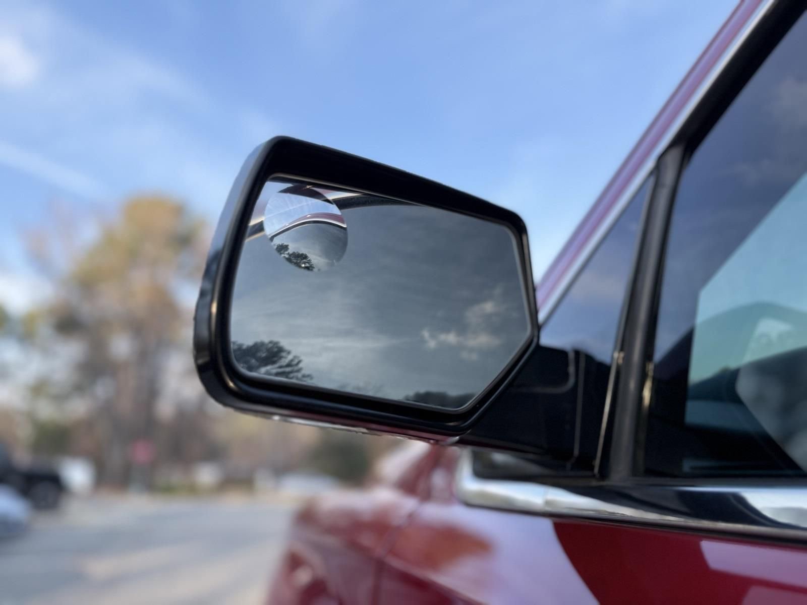 Used 2015 Chevrolet Tahoe LT image 18