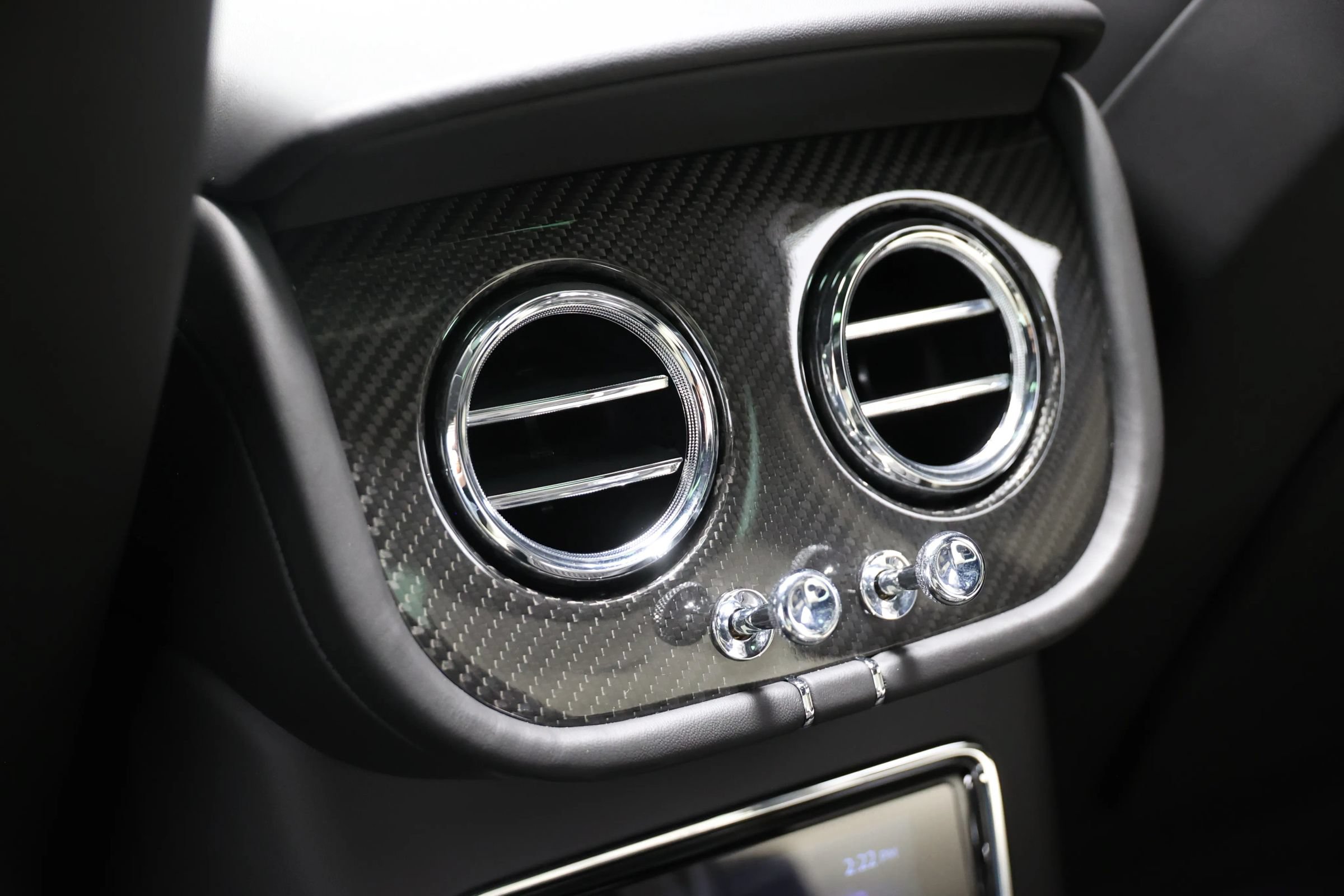 Used 2021 Bentley Bentayga w/ First Edition Specification AWD/4WD image 65