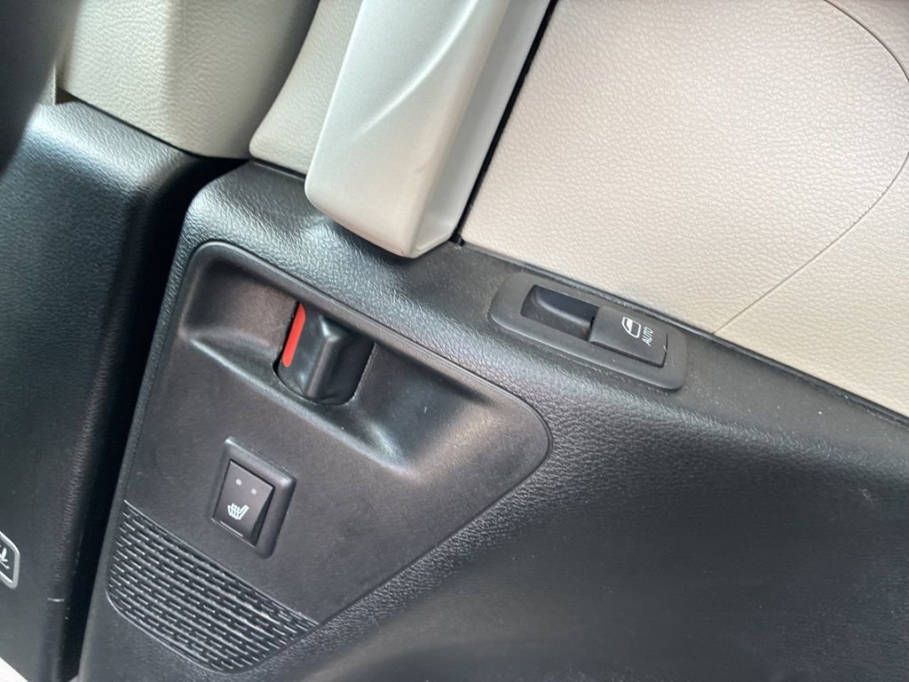 Used 2023 Chrysler Pacifica Limited FWD image 25