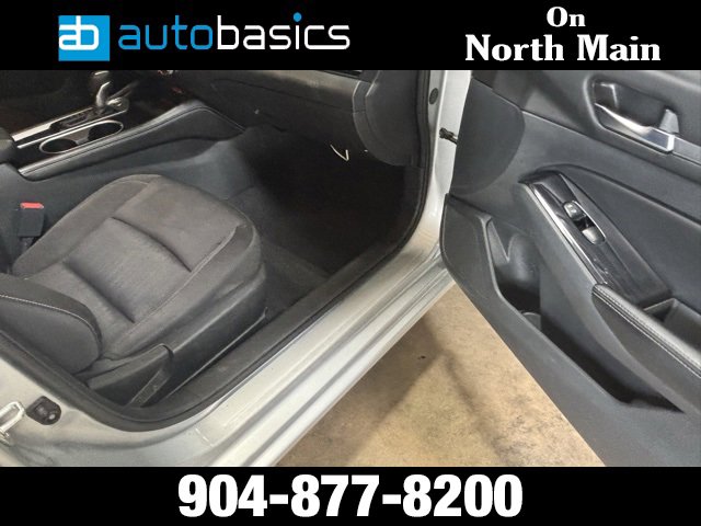 Used 2023 Nissan Altima 2.5 SV image 9