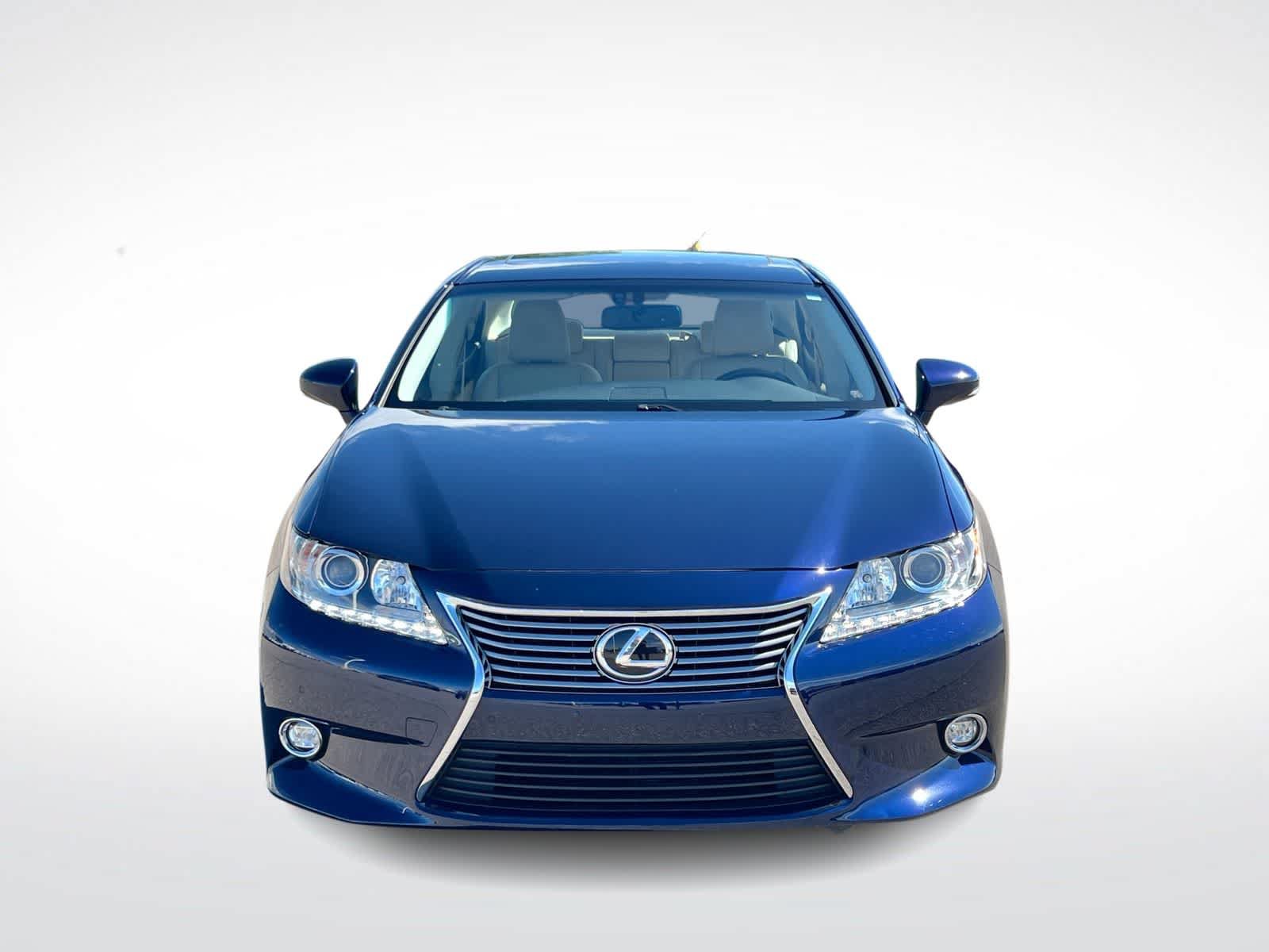 Used 2015 Lexus ES 350 w/ Luxury Package FWD image 3