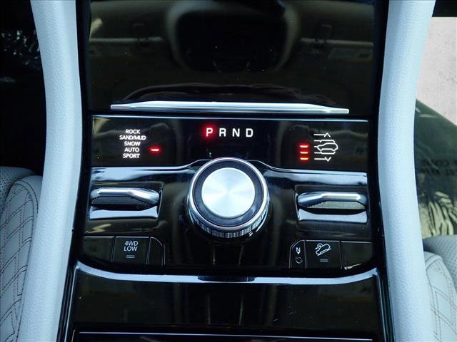 Used 2022 Jeep Grand Cherokee Summit w/ Advanced Protech Group IV AWD/4WD image 21