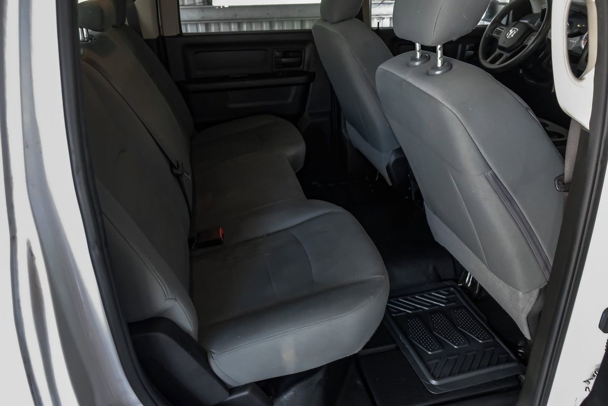 Used 2018 RAM 2500 Tradesman w/ Chrome Appearance Group image 36