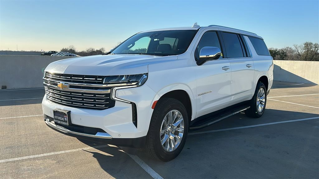 Used 2023 Chevrolet Suburban Premier image 8
