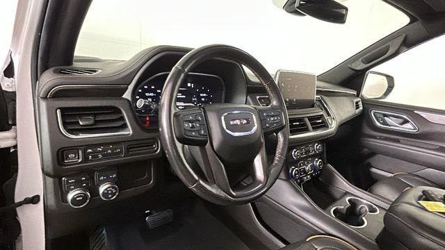 Used 2022 GMC Yukon XL AT4 AWD/4WD image 13
