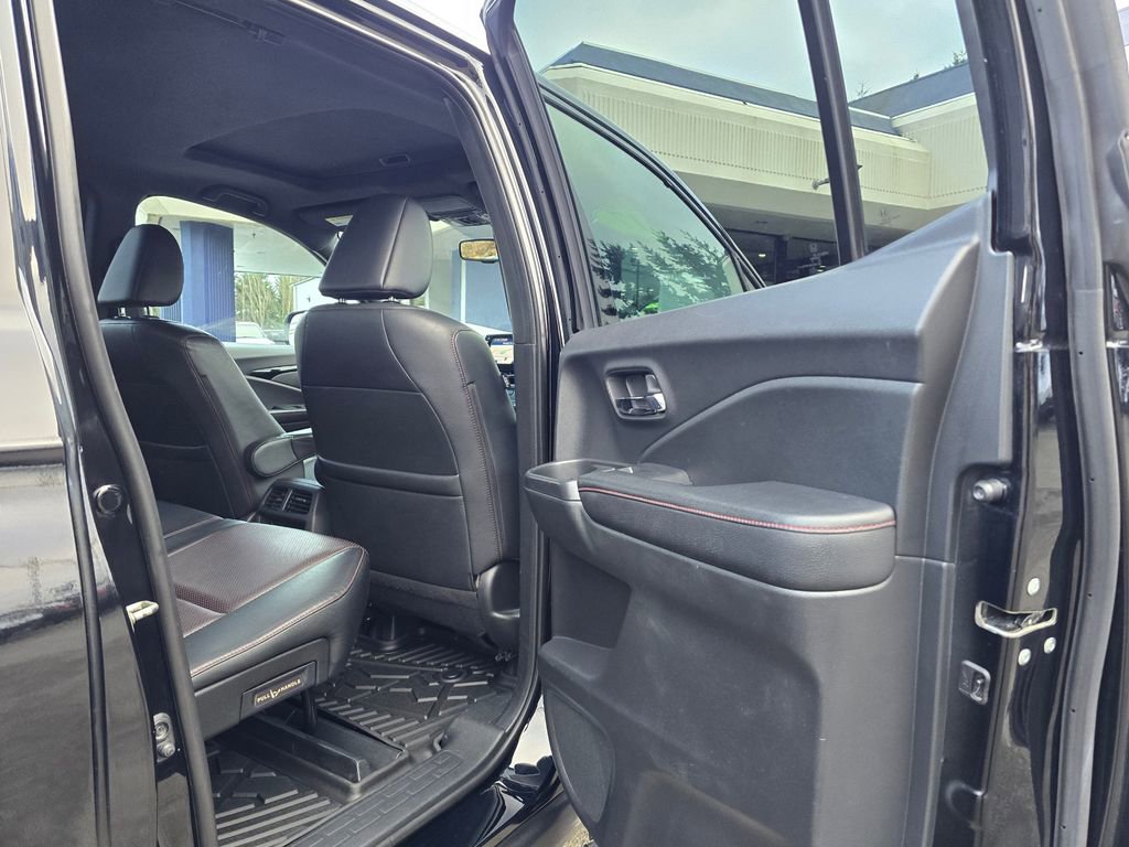Used 2017 Honda Ridgeline Black Edition image 14