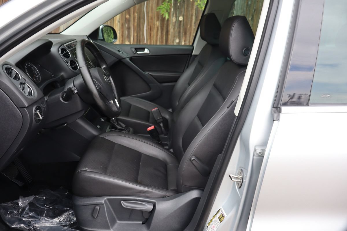 Used 2014 Volkswagen Tiguan SEL AWD/4WD image 19